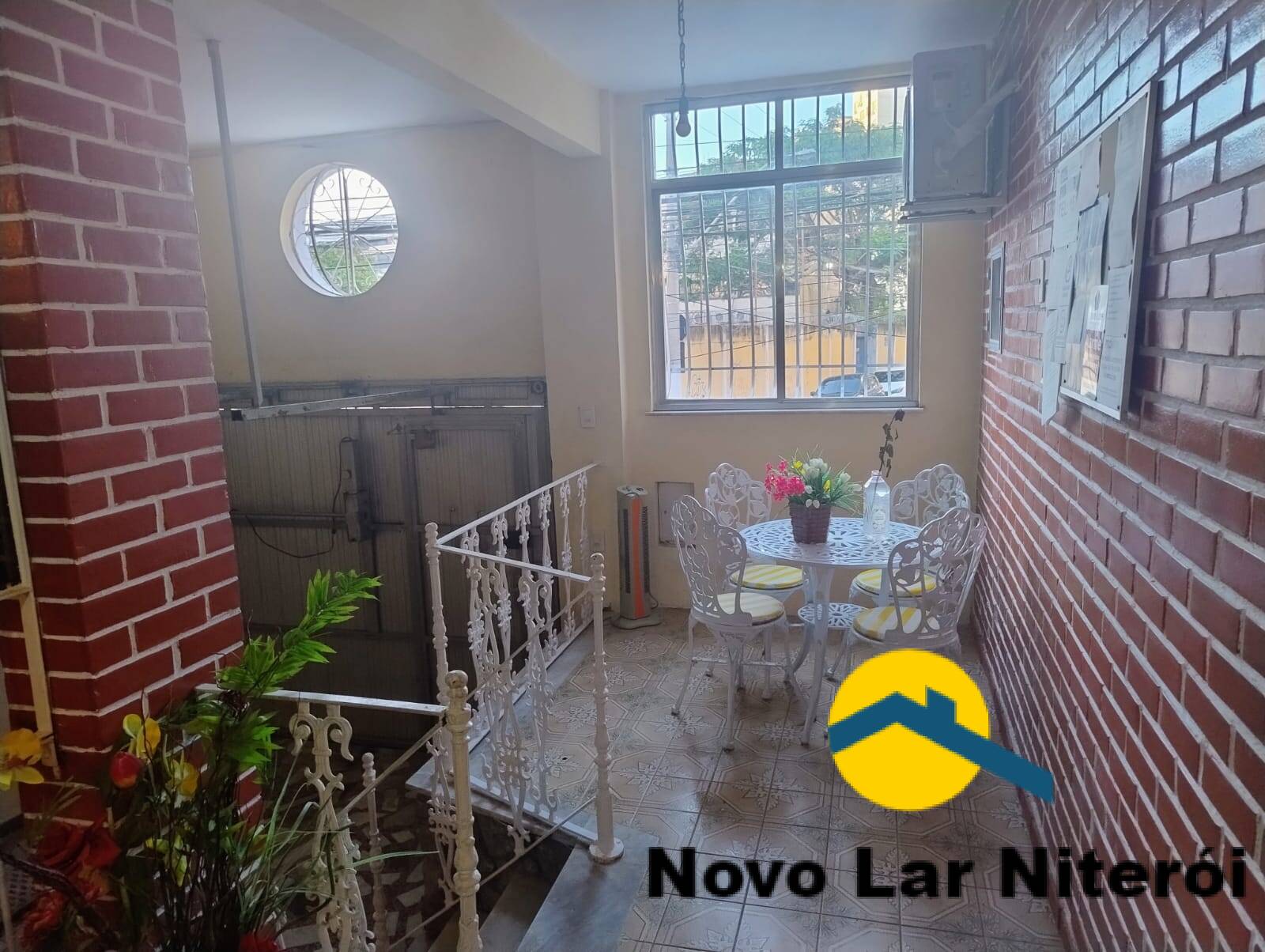 Casa à venda e aluguel com 8 quartos, 270m² - Foto 24