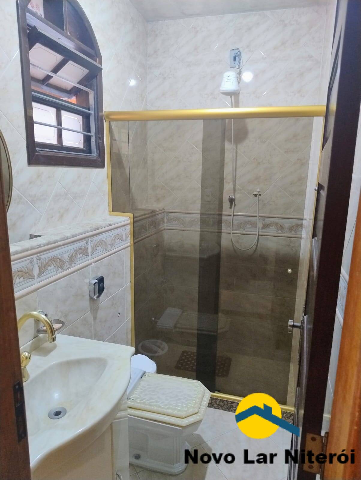 Casa à venda e aluguel com 8 quartos, 270m² - Foto 44