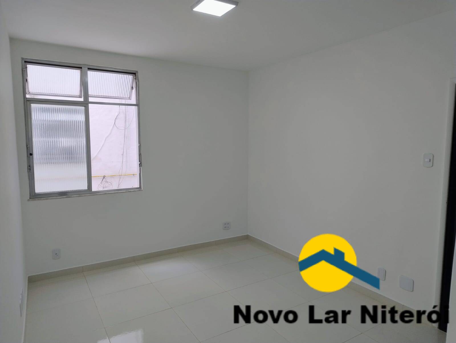 Apartamento à venda com 2 quartos, 60m² - Foto 2