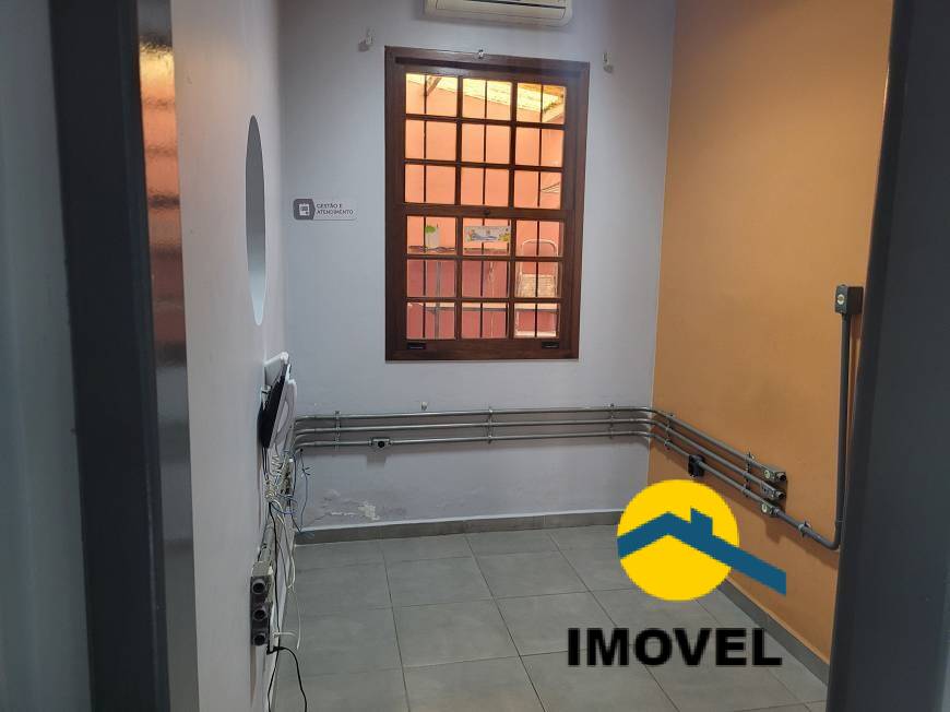 Casa à venda com 4 quartos, 150m² - Foto 17