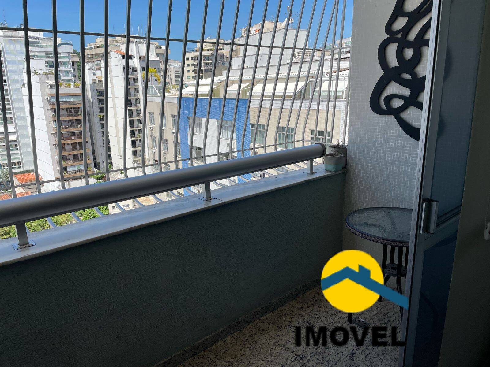 Apartamento à venda com 3 quartos, 115m² - Foto 4