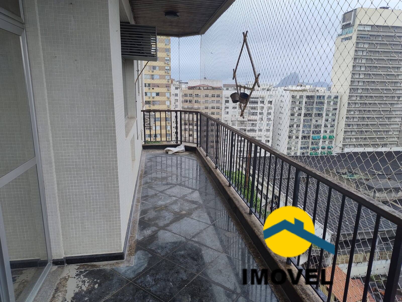 Apartamento à venda com 3 quartos, 120m² - Foto 2