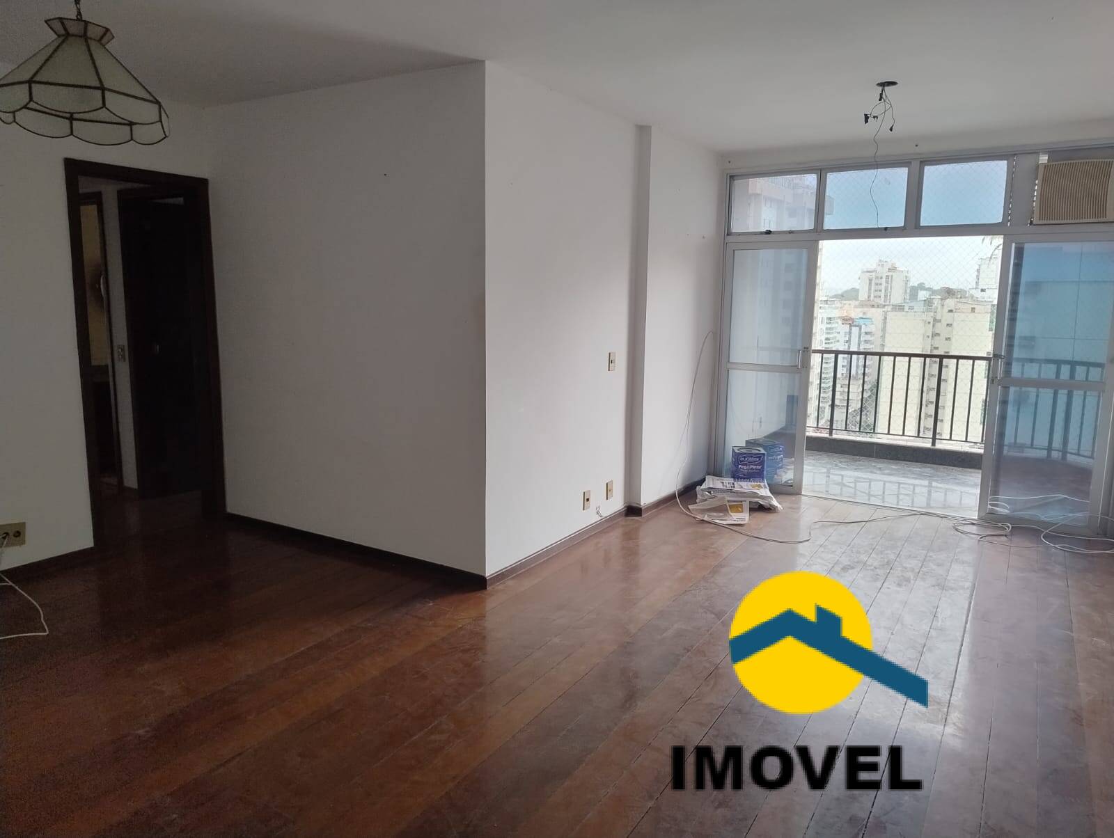 Apartamento à venda com 3 quartos, 120m² - Foto 1