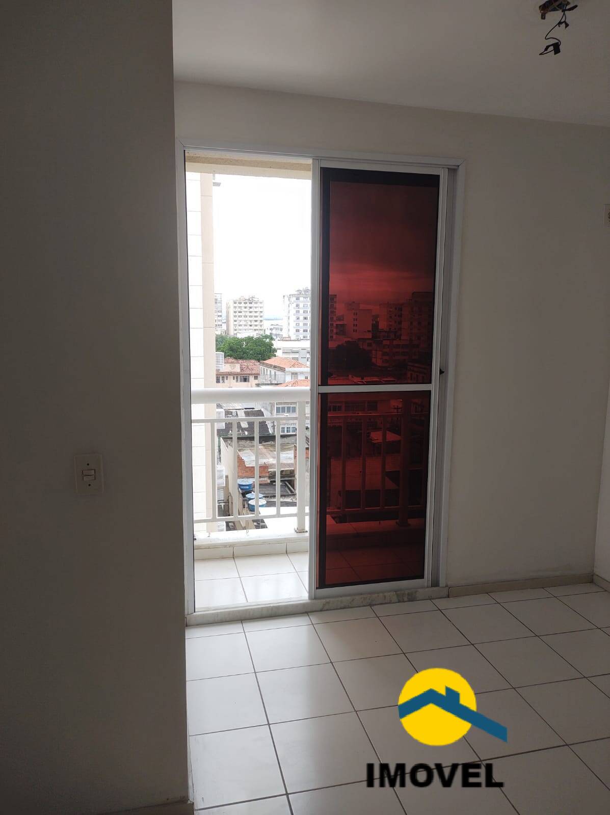 Apartamento à venda com 2 quartos, 60m² - Foto 2