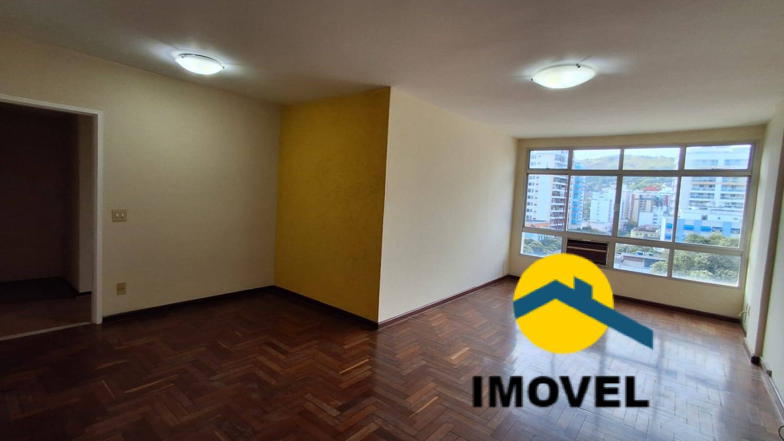 Apartamento à venda com 3 quartos, 110m² - Foto 2