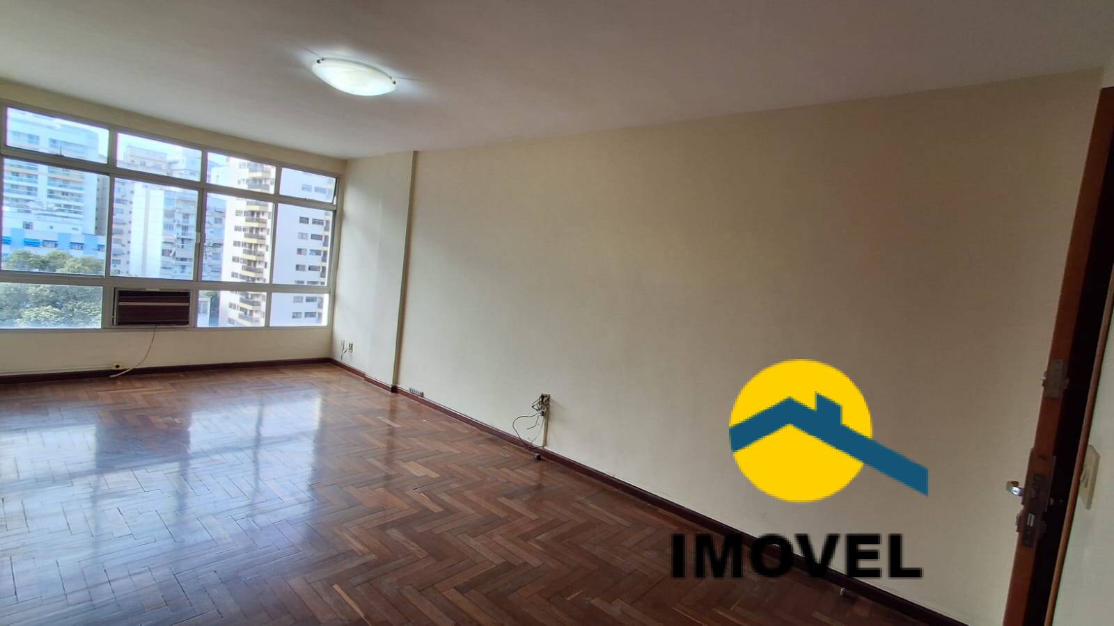 Apartamento à venda com 3 quartos, 110m² - Foto 4