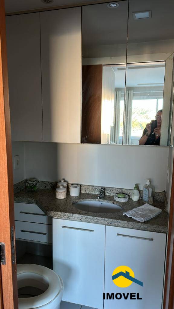 Apartamento à venda com 2 quartos, 70m² - Foto 9