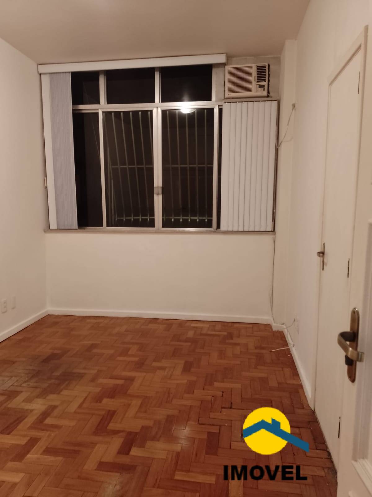 Apartamento à venda com 3 quartos, 130m² - Foto 6