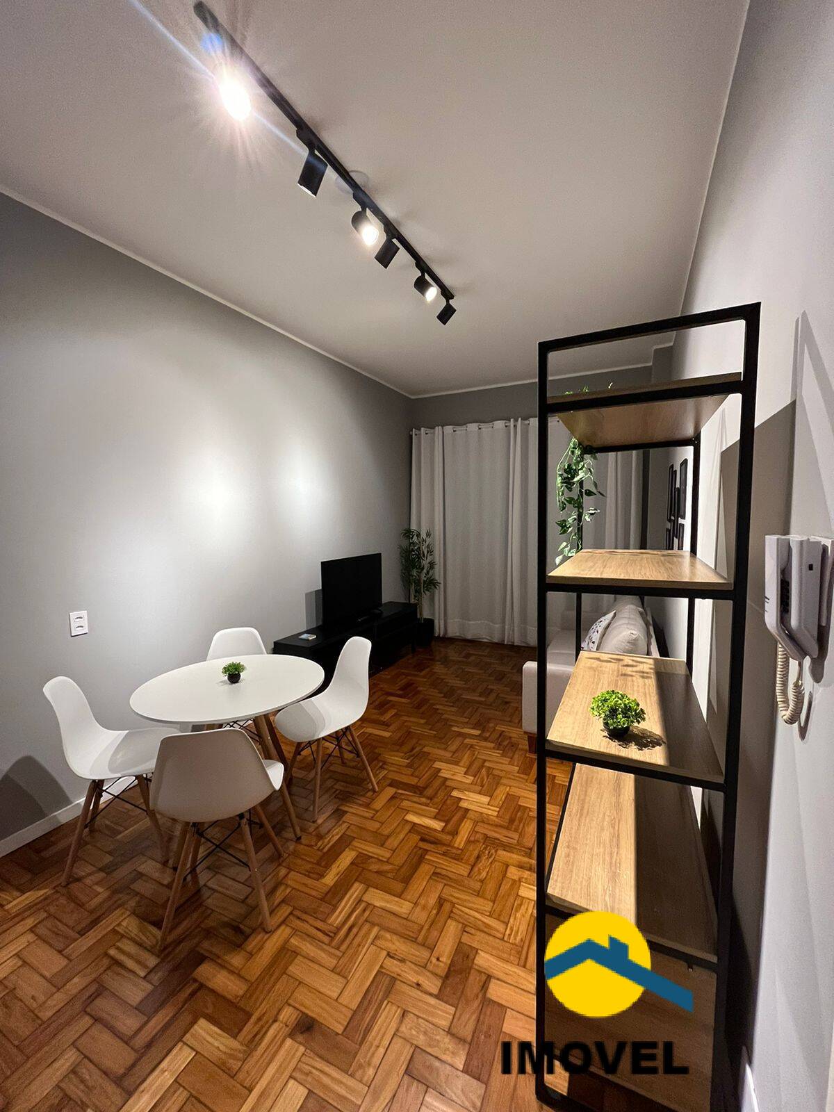 Apartamento à venda com 1 quarto, 50m² - Foto 1