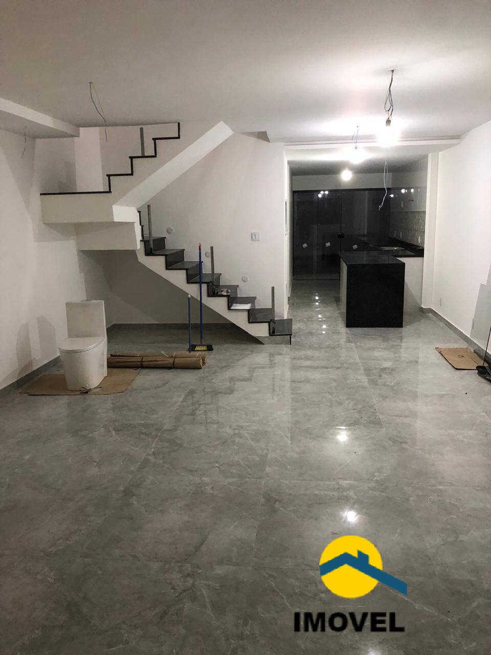 Casa à venda com 3 quartos, 140m² - Foto 3