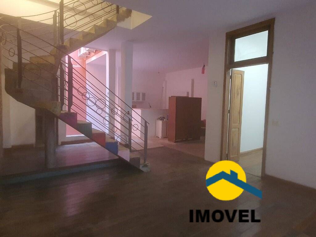 Casa à venda com 4 quartos, 240m² - Foto 7