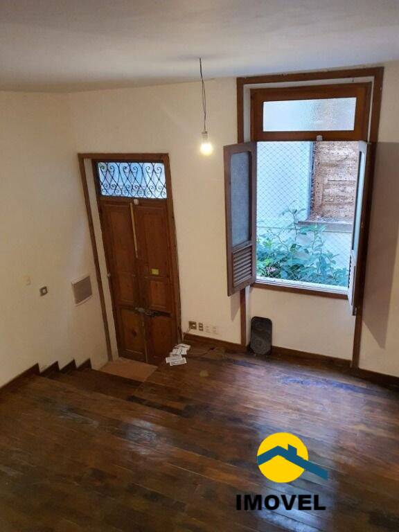 Casa à venda com 4 quartos, 240m² - Foto 8