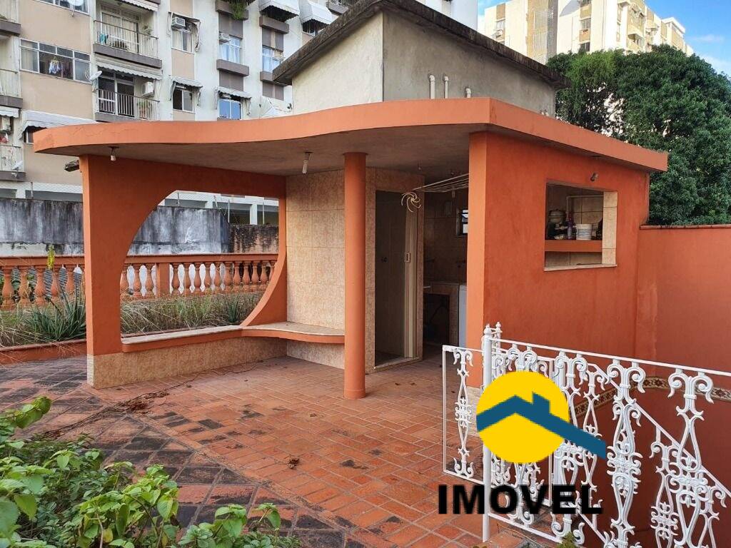 Casa à venda com 4 quartos, 240m² - Foto 19