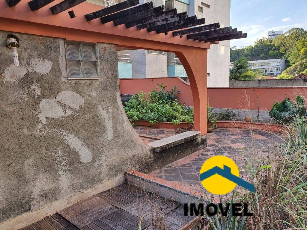 Casa à venda com 4 quartos, 240m² - Foto 18