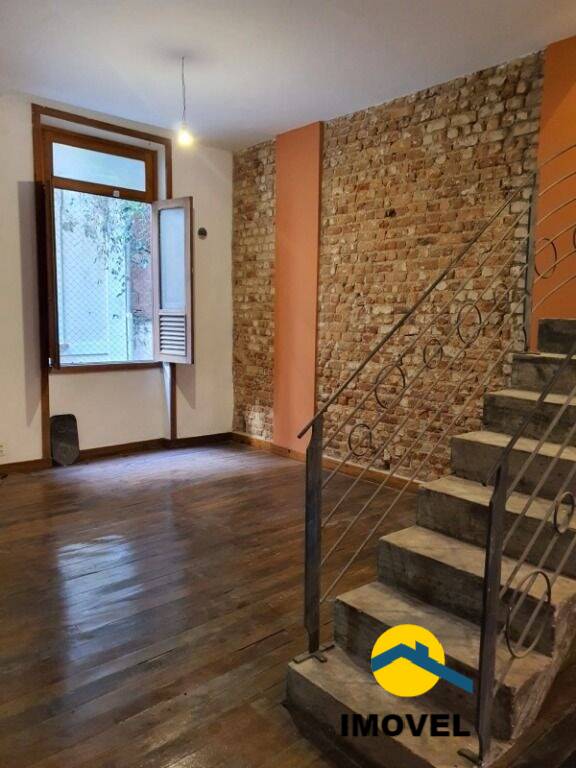 Casa à venda com 4 quartos, 240m² - Foto 5