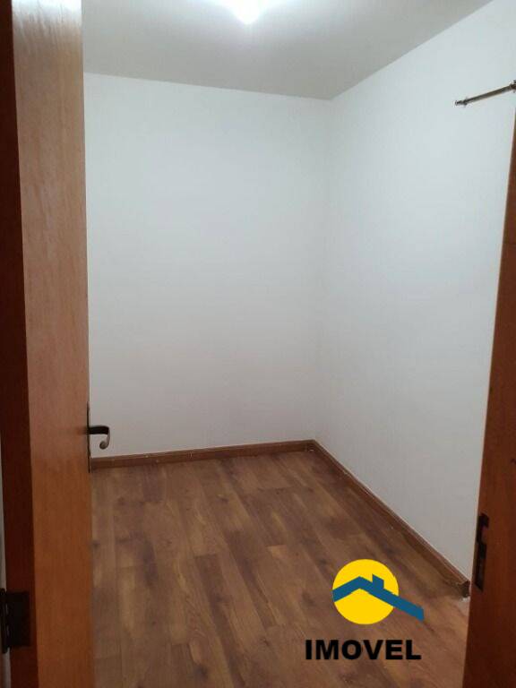 Casa à venda com 4 quartos, 240m² - Foto 12