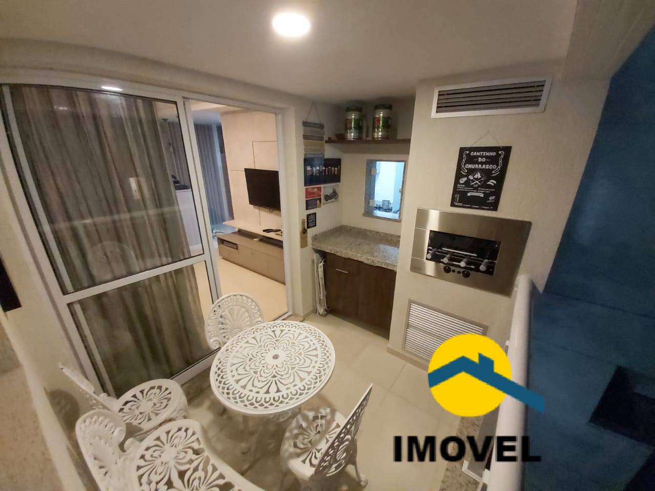 Apartamento à venda com 3 quartos, 90m² - Foto 1