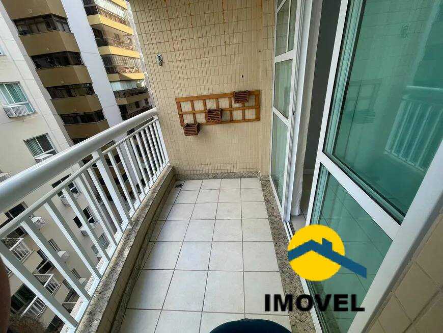 Apartamento à venda com 2 quartos, 80m² - Foto 2