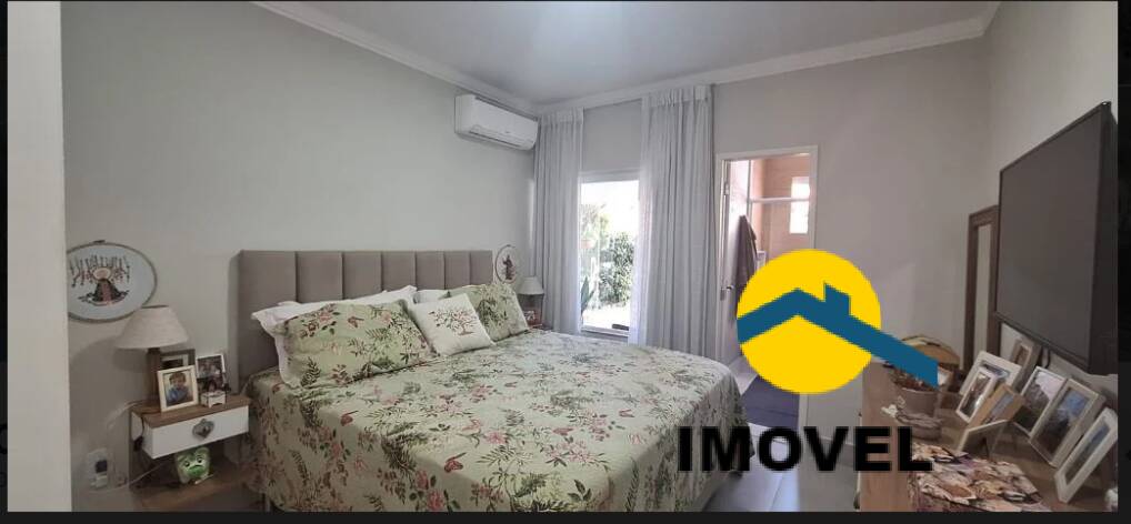 Casa à venda com 2 quartos, 90m² - Foto 9