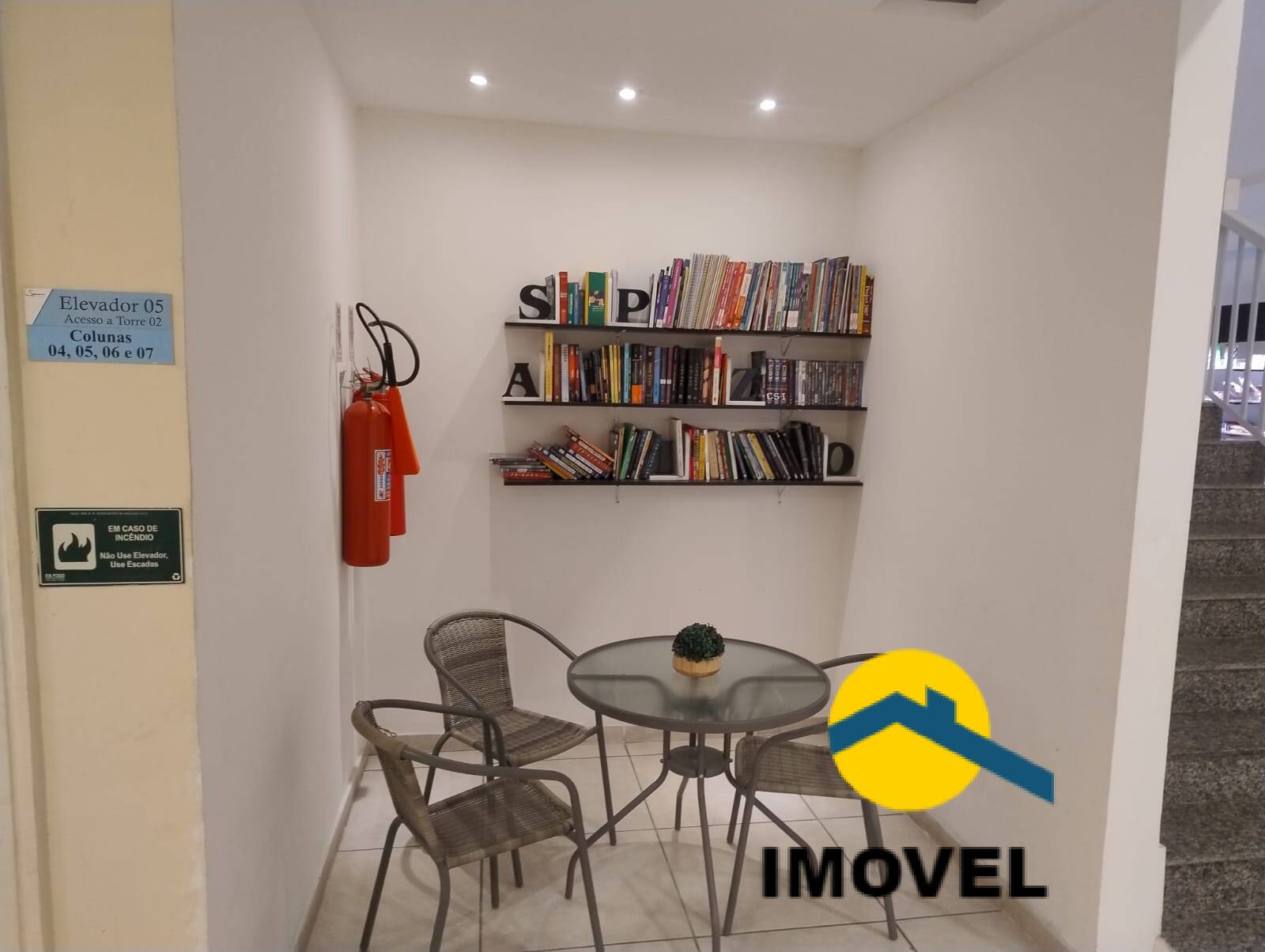 Apartamento à venda com 2 quartos, 62m² - Foto 42