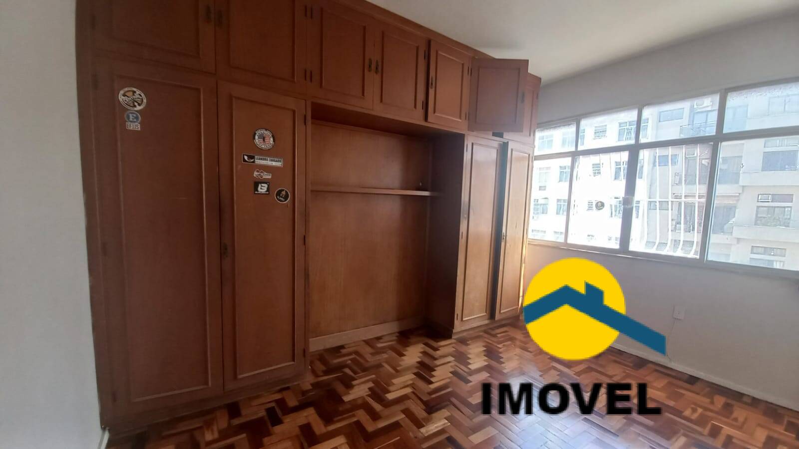 Apartamento à venda com 2 quartos, 70m² - Foto 18