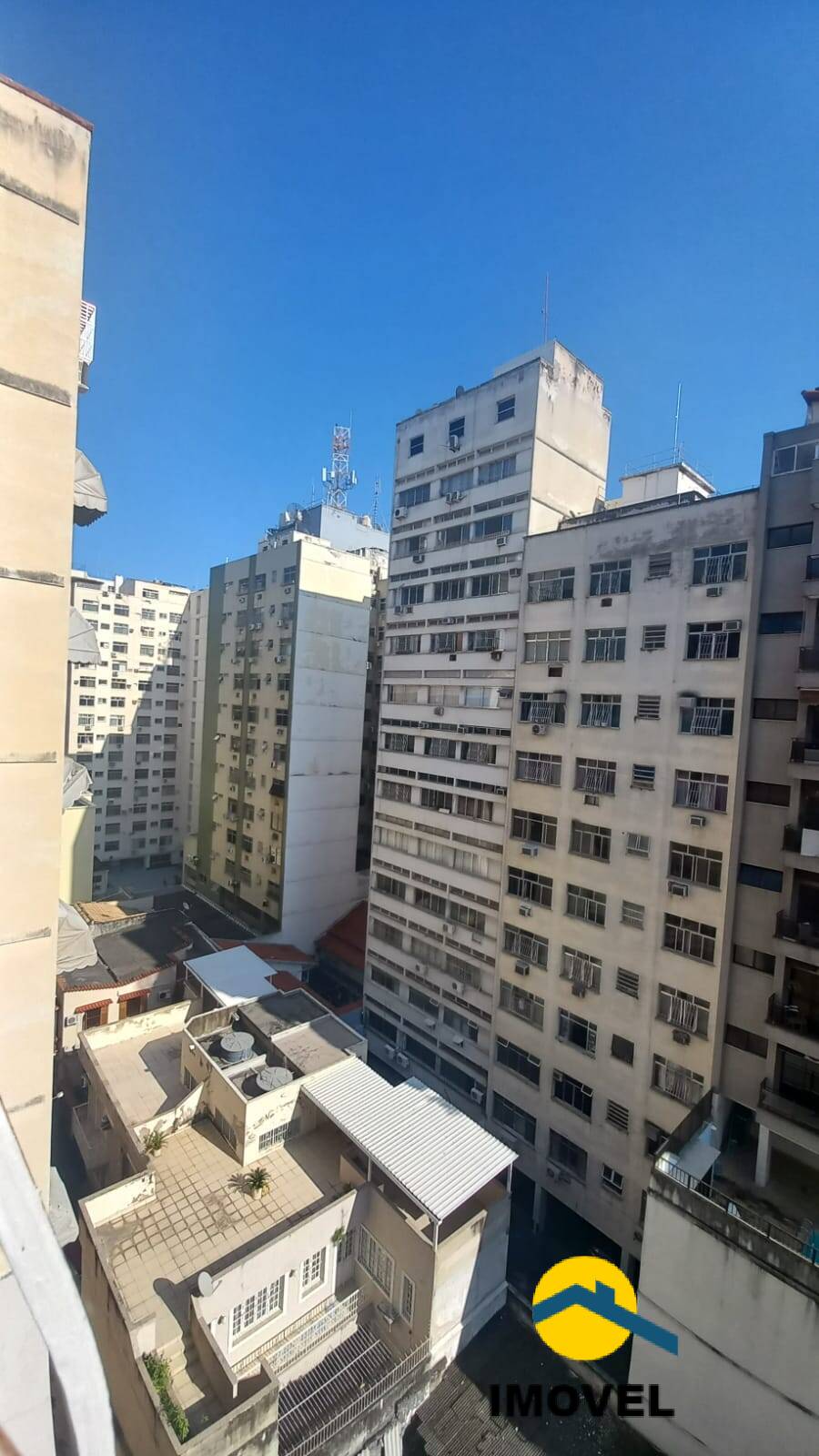 Apartamento à venda com 2 quartos, 70m² - Foto 22