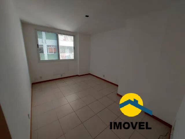 Apartamento à venda com 2 quartos, 70m² - Foto 2