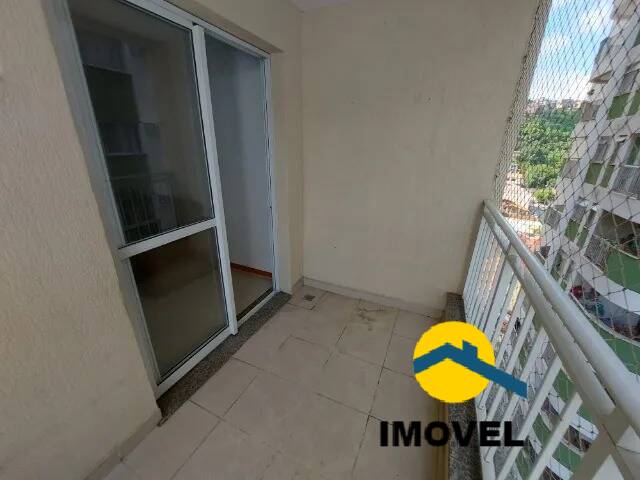 Apartamento à venda com 2 quartos, 70m² - Foto 1