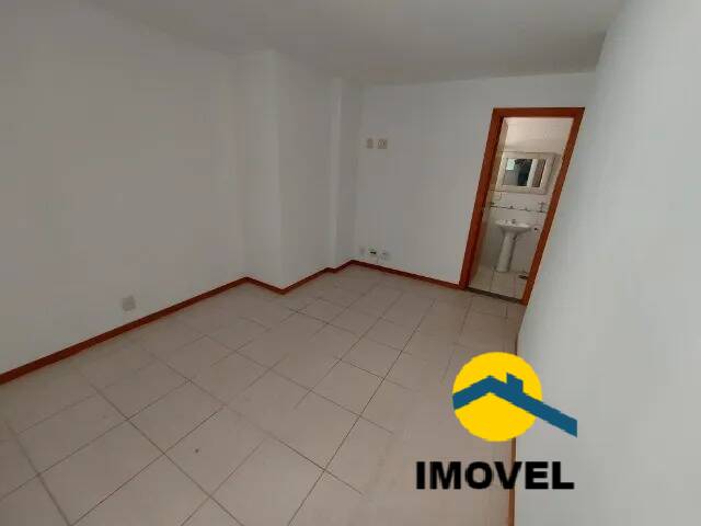 Apartamento à venda com 2 quartos, 70m² - Foto 4