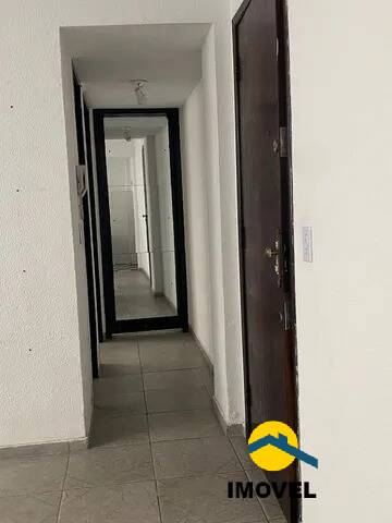 Apartamento à venda com 2 quartos, 70m² - Foto 3