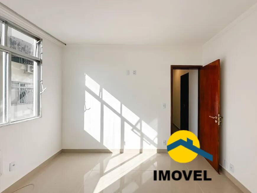 Apartamento à venda com 2 quartos, 65m² - Foto 4