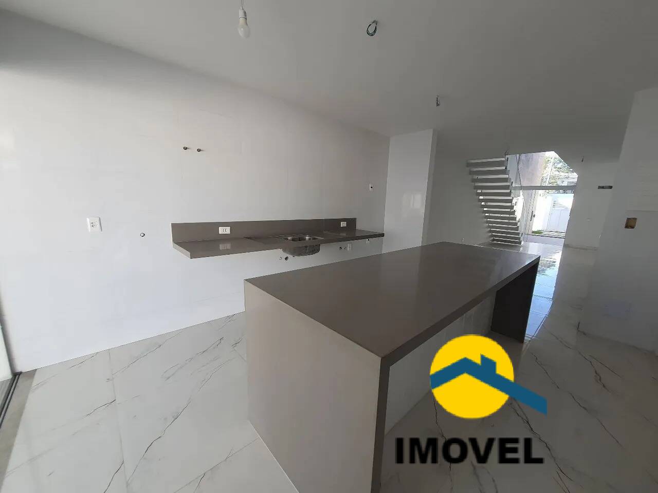 Casa à venda com 4 quartos, 213m² - Foto 11