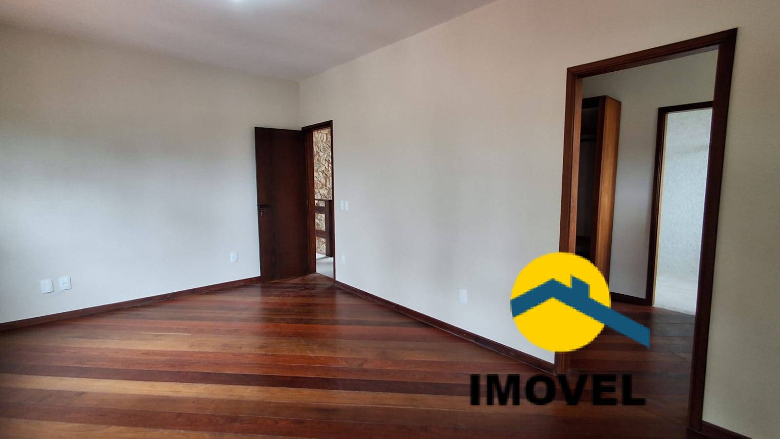 Casa à venda com 4 quartos, 720m² - Foto 22