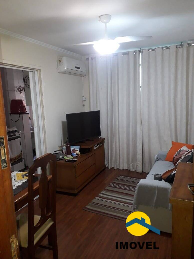 Apartamento à venda com 2 quartos, 70m² - Foto 1