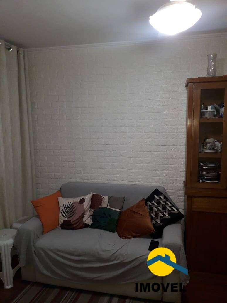 Apartamento à venda com 2 quartos, 70m² - Foto 2