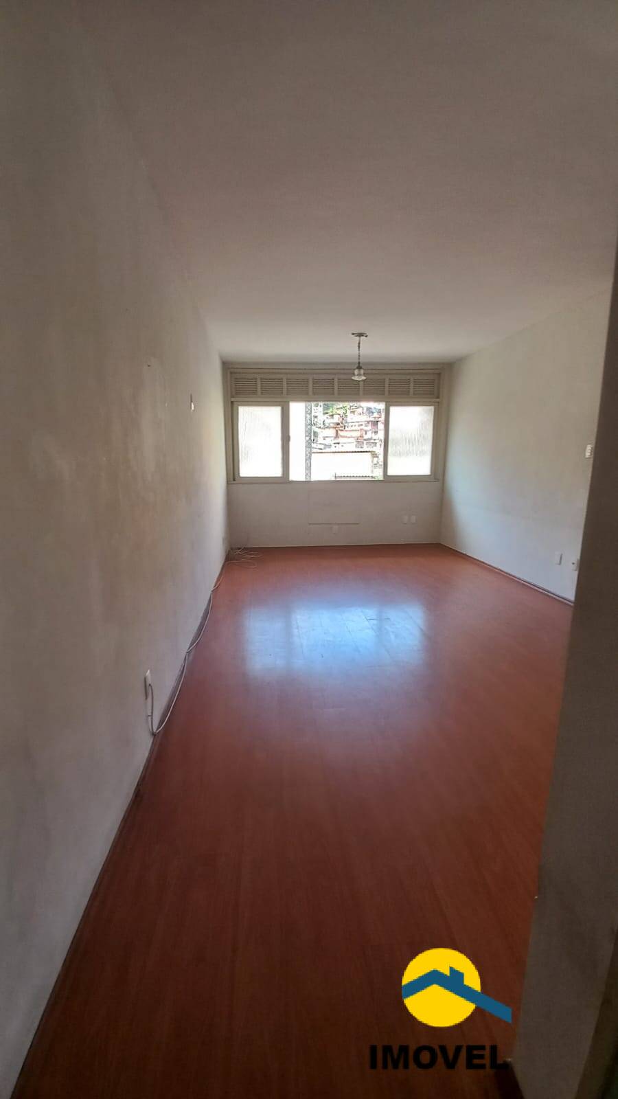 Apartamento à venda com 2 quartos, 85m² - Foto 2