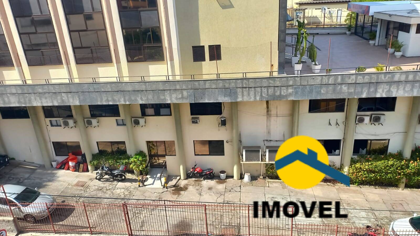 Apartamento à venda com 2 quartos, 85m² - Foto 4