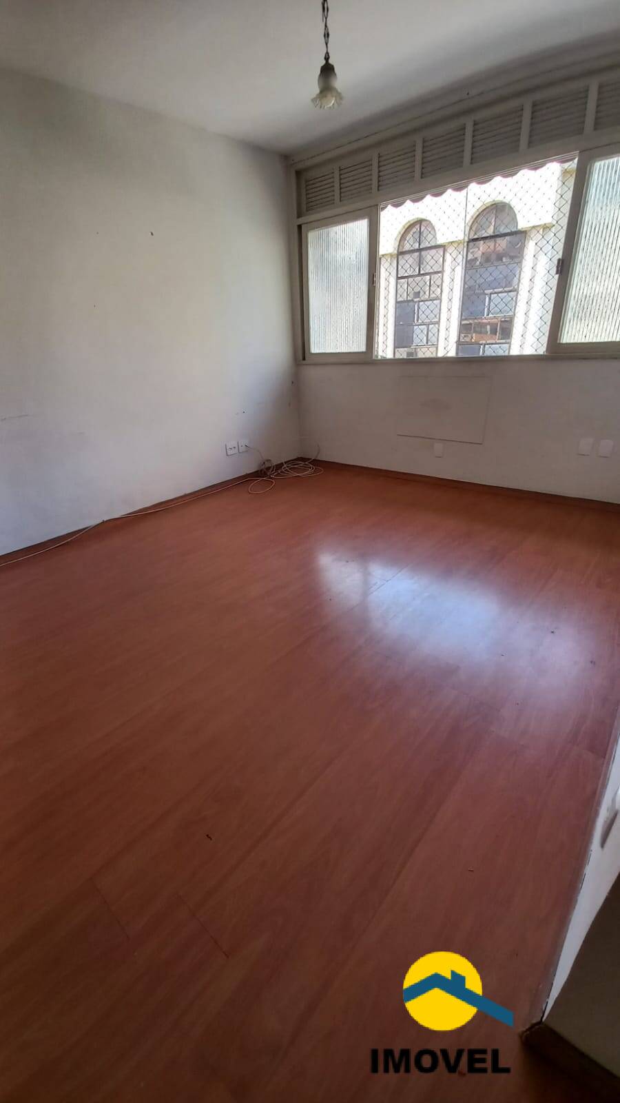 Apartamento à venda com 2 quartos, 85m² - Foto 3