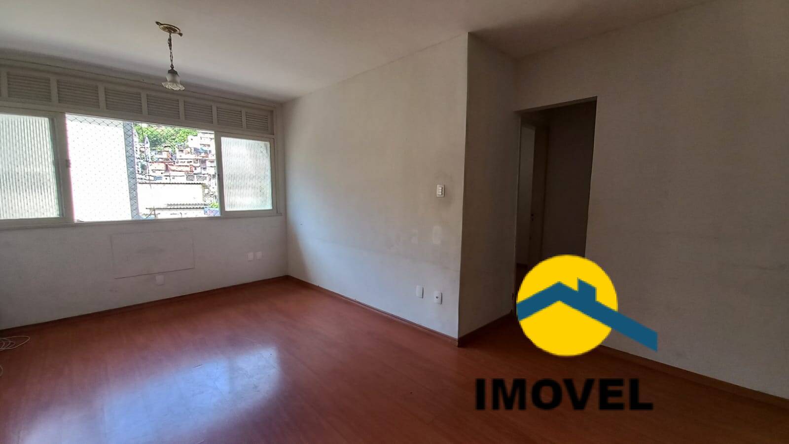 Apartamento à venda com 2 quartos, 85m² - Foto 1