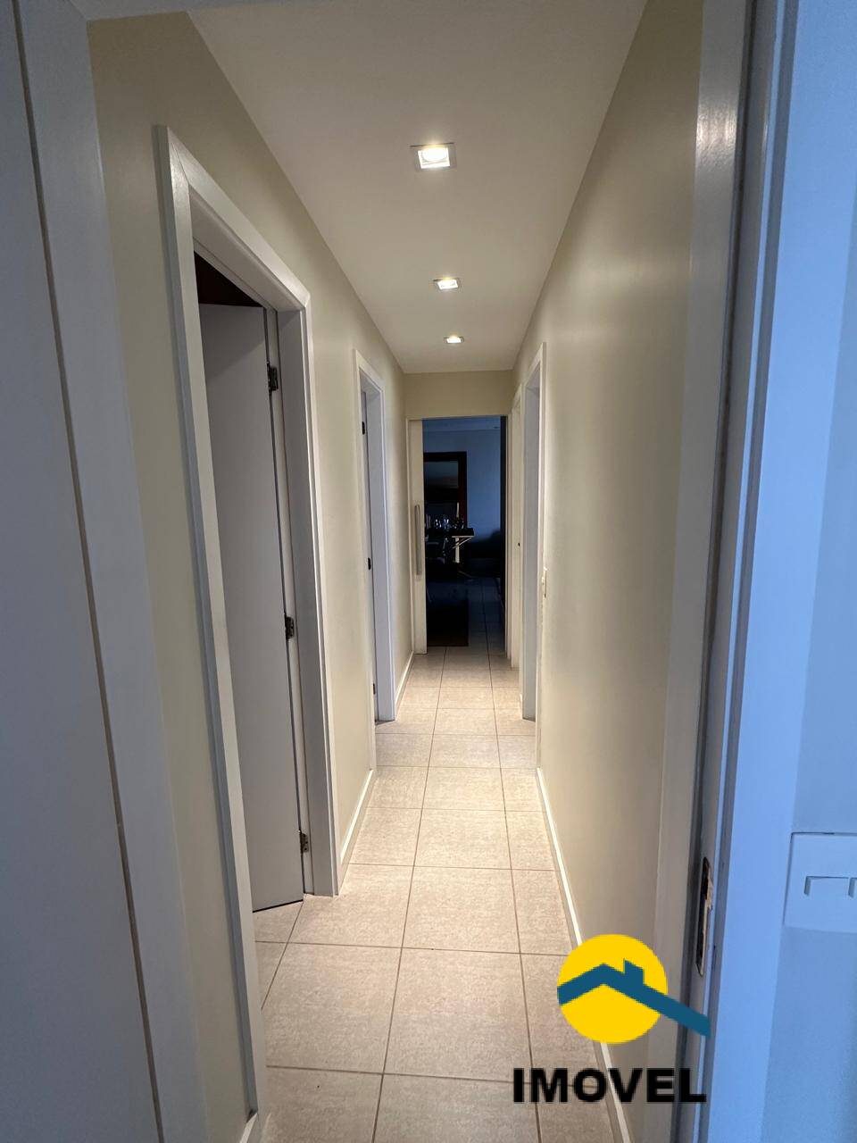 Apartamento à venda com 4 quartos, 133m² - Foto 18