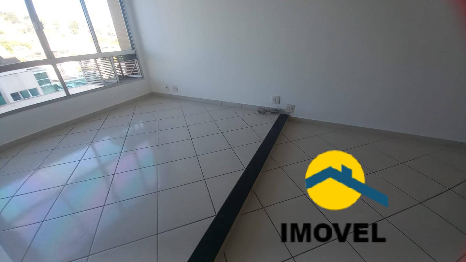 Apartamento à venda com 2 quartos, 85m² - Foto 4