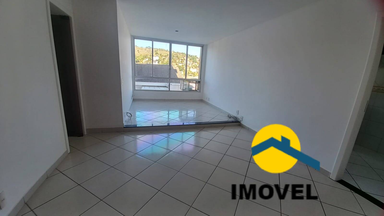 Apartamento à venda com 2 quartos, 85m² - Foto 1