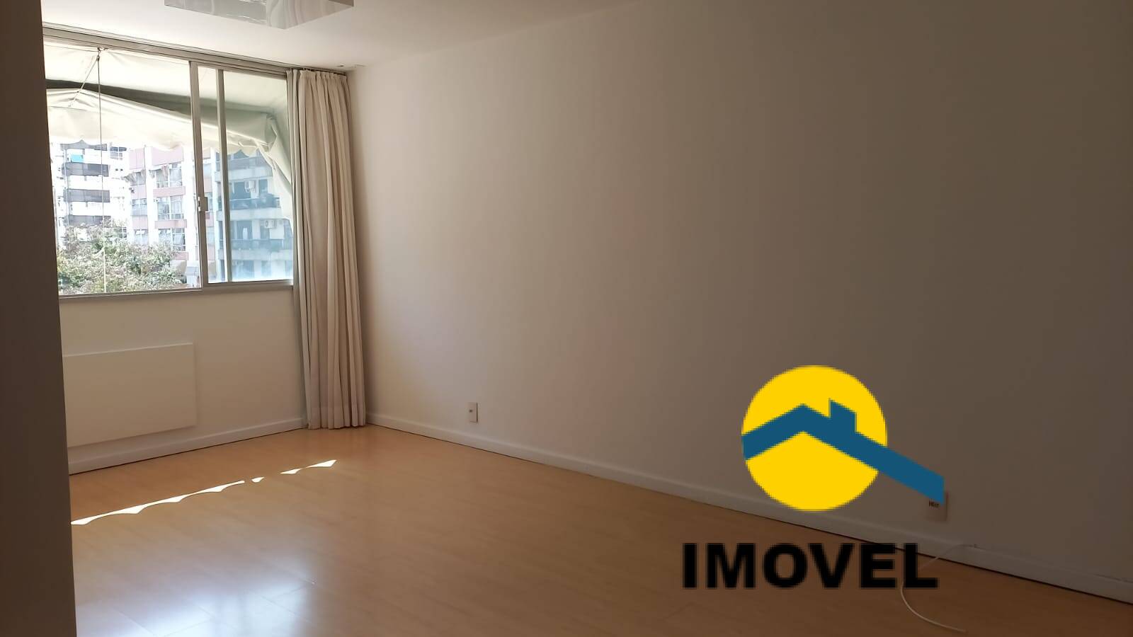 Apartamento à venda com 2 quartos, 80m² - Foto 4