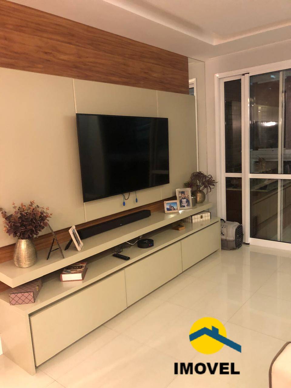 Apartamento à venda com 2 quartos, 90m² - Foto 2