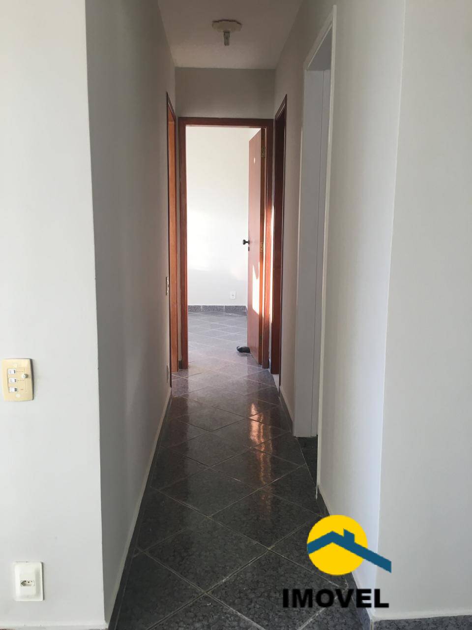 Apartamento à venda com 2 quartos, 65m² - Foto 3