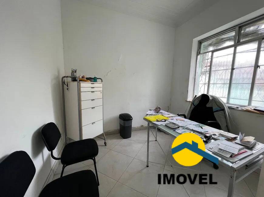 Casa à venda com 3 quartos, 200m² - Foto 14