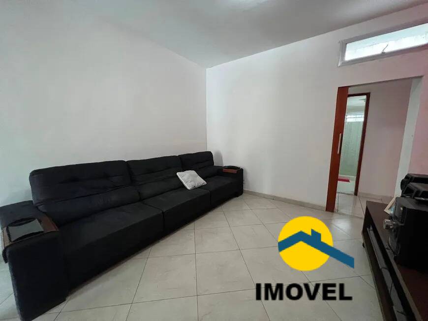 Casa à venda com 3 quartos, 200m² - Foto 2