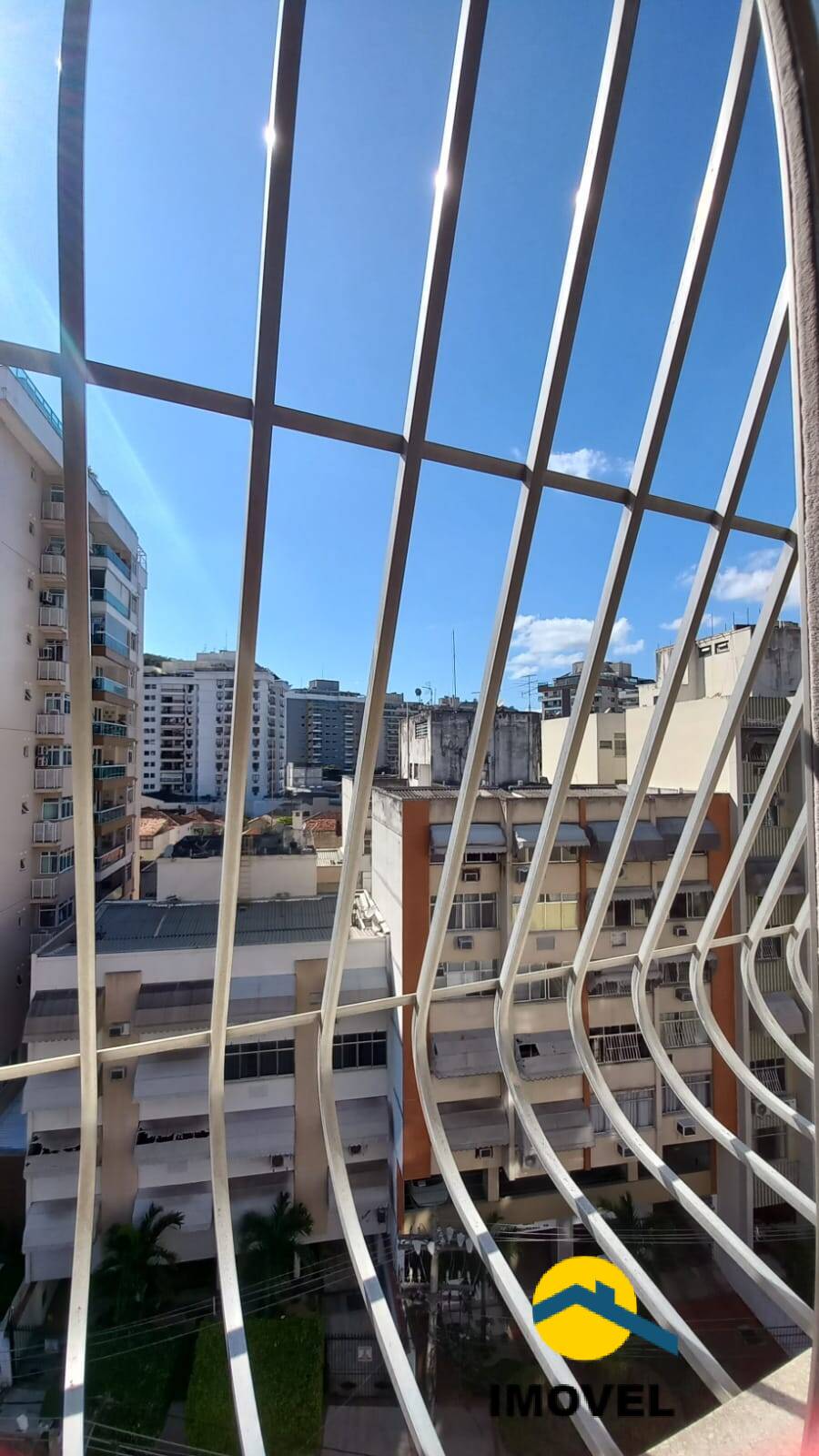 Apartamento à venda com 2 quartos, 85m² - Foto 9