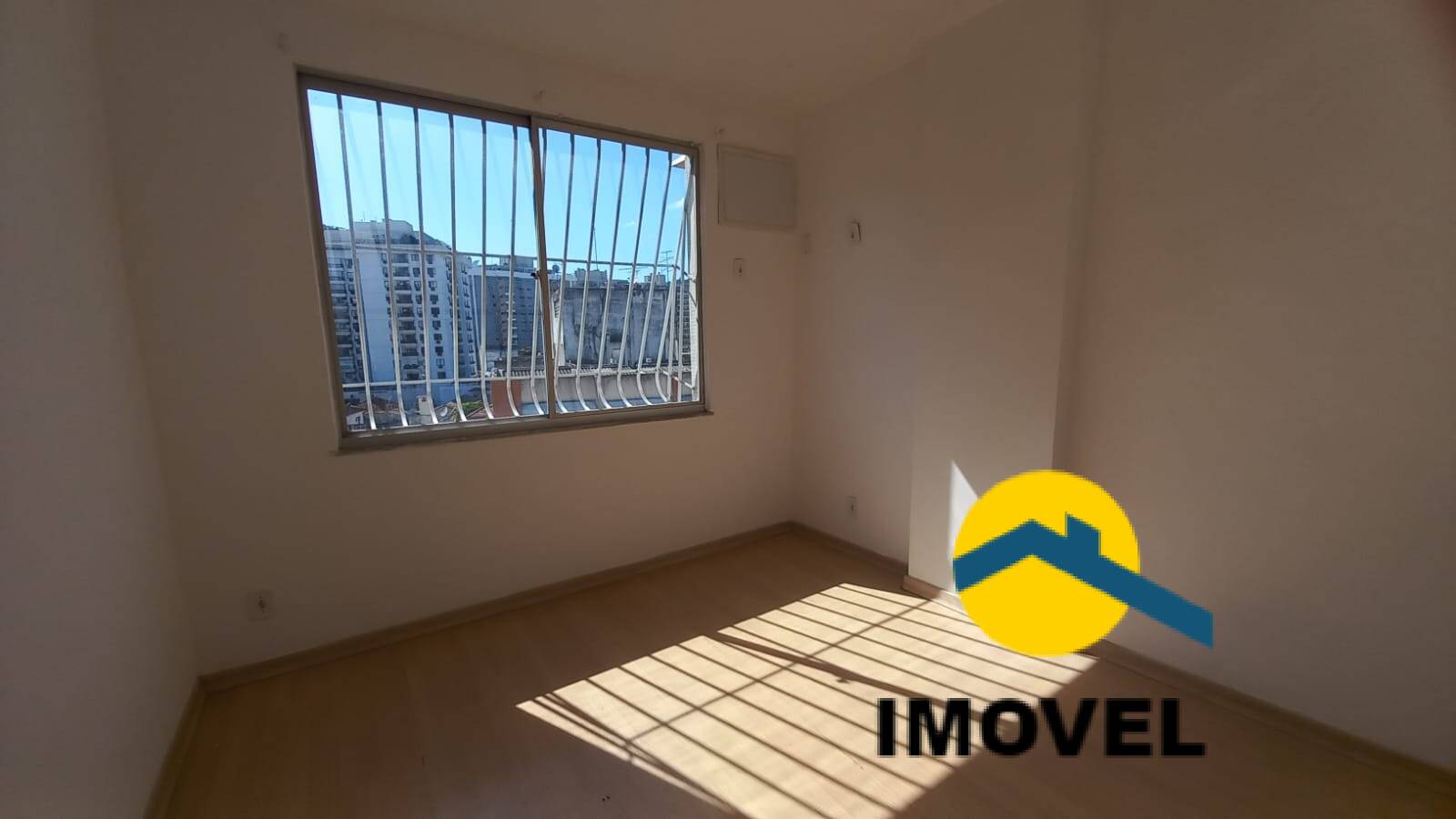 Apartamento à venda com 2 quartos, 85m² - Foto 25