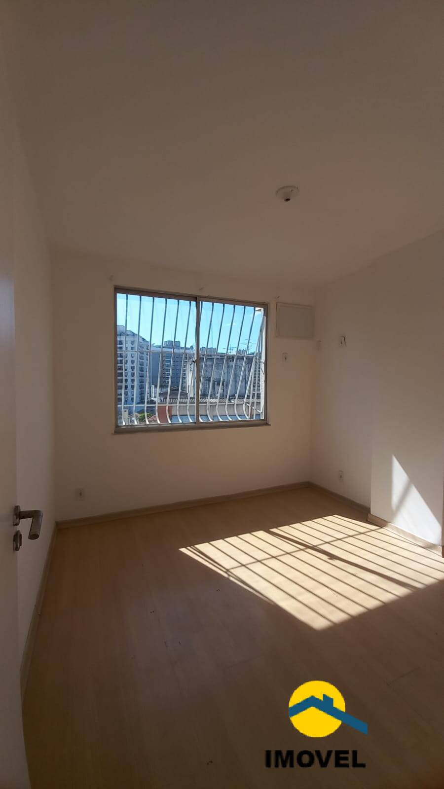 Apartamento à venda com 2 quartos, 85m² - Foto 27